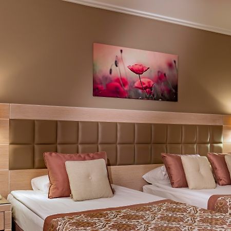 Miracle Resort Hotel Antalya Exterior photo