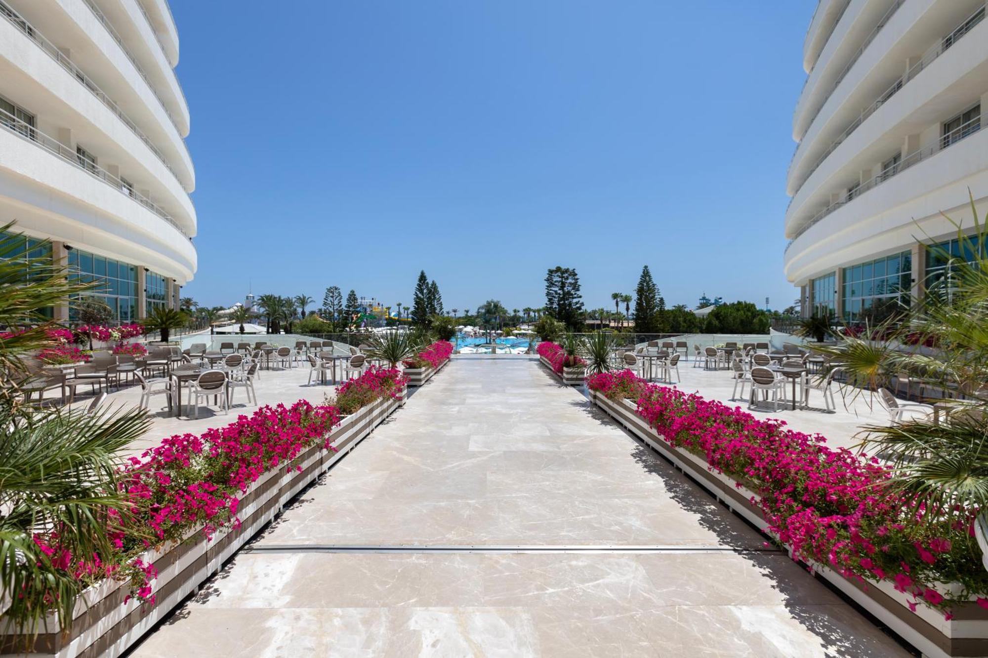 Miracle Resort Hotel Antalya Exterior photo